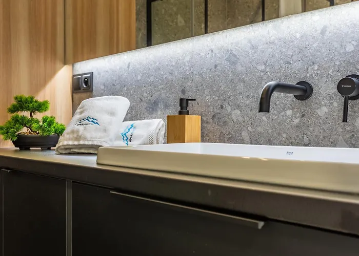 Obroncow Pokoju 17 Апартаменты