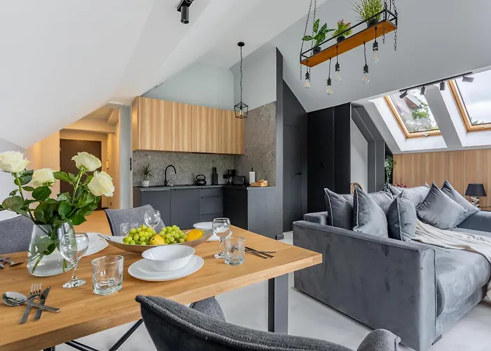 Obroncow Pokoju 17 * Шклярска-Поремба