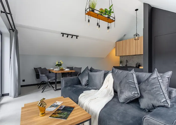 Obroncow Pokoju 17 公寓 *